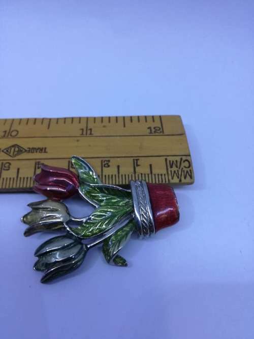 Lovely vintage Tulip flower pot brooch- Look!