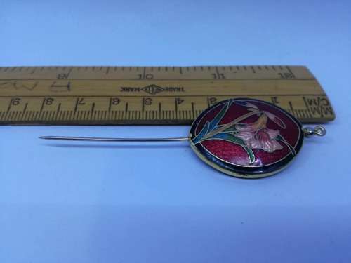 Lovely Enameled pin  - Look!