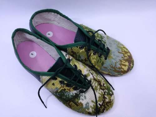 Fantastic tapestry shoes! Size 5 - Suz fabric Art