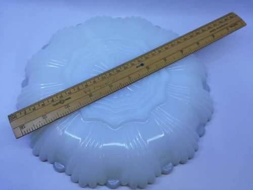 Milk glass three division plate