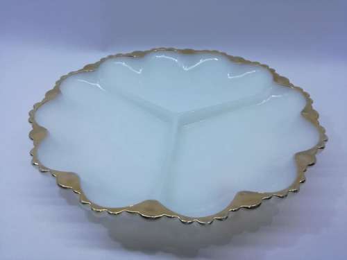 Milk glass three division plate