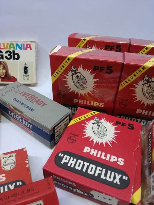 Old PF1, PF1B, PF5 globes etc. Phillips Photoflux Lot