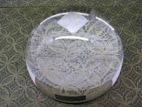 FABULOUS EDINBURGH CRYSTAL PAPERWEIGHT Sporting collection - Rugby