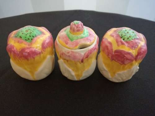 Vintage Cute Cruet Set