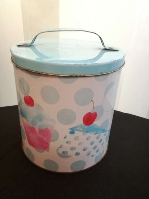 Tea tin