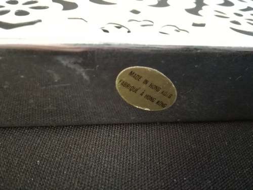 Vintage  pretty serviette holder - made in Hong Kong