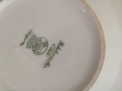 HUTSCHENREUTHER - BAVARIA - GERMANY : SERVING DISH - 23cm DIAMETER