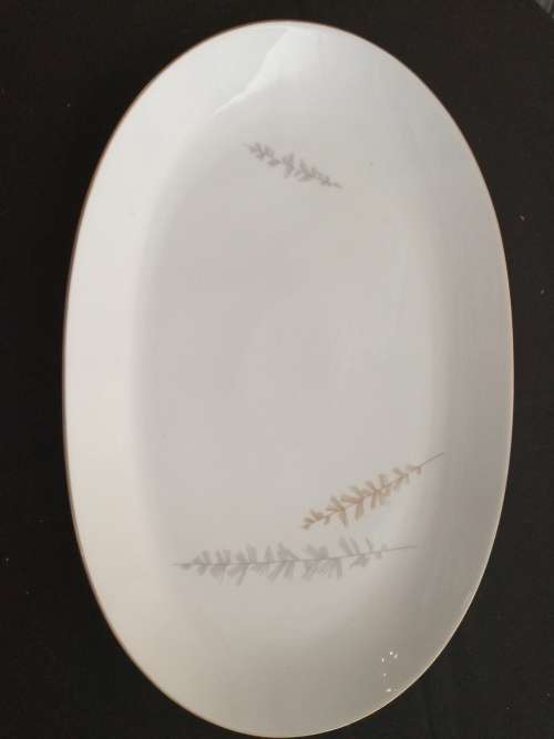 HUTSCHENREUTHER - BAVARIA - GERMANY : Oval serving plate