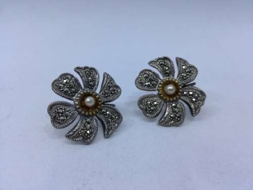 Vintage sterling and marcasite screw on earrings! LOOK!