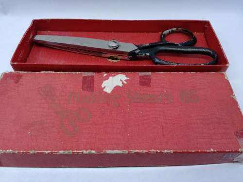 Pinking shears