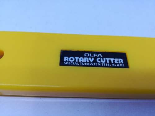 Olfa Rotary Cutter plus extra blades