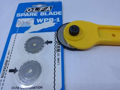 Olfa Rotary Cutter plus extra blades