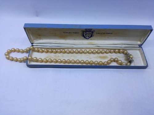 Vintage Oystah simulated pearls in box