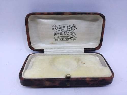Stunning jewelry presentation box