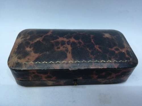 Stunning jewelry presentation box