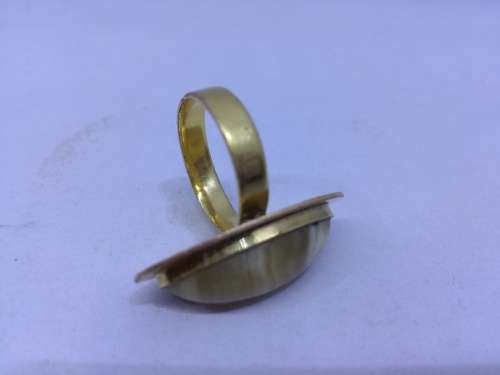 Stunning vintage semi precious stone ring! Size 6