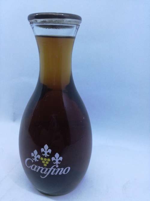 Vintage Carafino wine