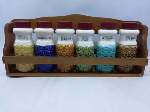Vintage spice rack and bottles!! WOW!
