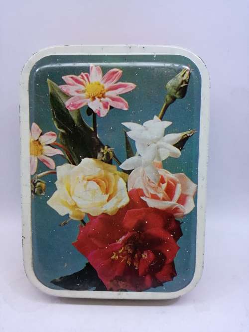 Pretty tin