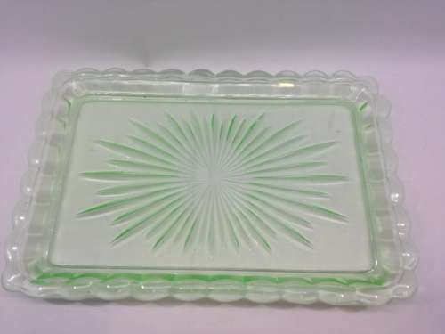 Beautiful Vintage Uranium Glass Rectangle vanity Tray - one insignificant chip