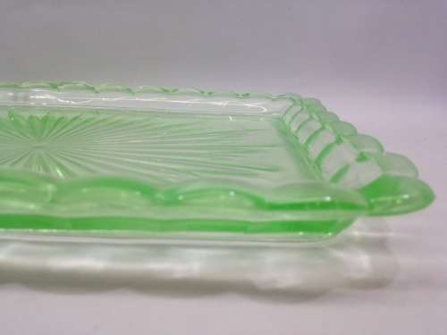 Beautiful Vintage Uranium Glass Rectangle vanity Tray - one insignificant chip