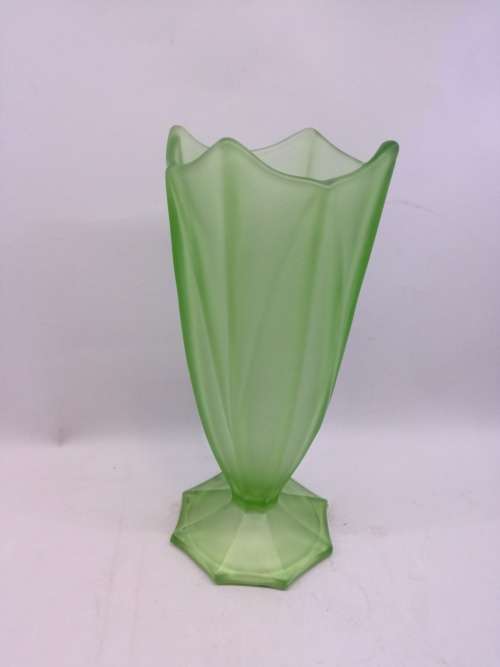 Pretty green glass vase!