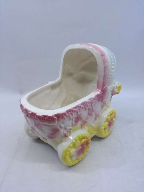 Pretty nursery planter - pram