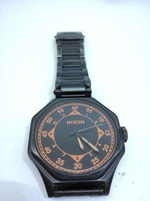 Nixon Falcon watch - needs a battery