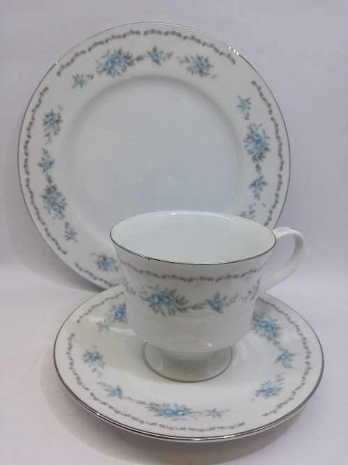 Nagoya fine china blue rose trio