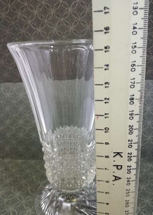 Stunning glass vase