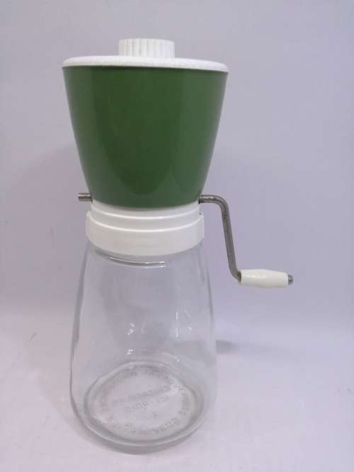 Vintage Chicago Federal Nut/Spice Grinder green and white