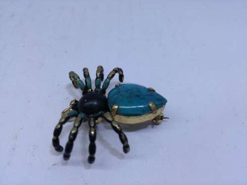 Lovely spider pendant/brooch