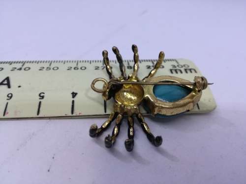 Lovely spider pendant/brooch