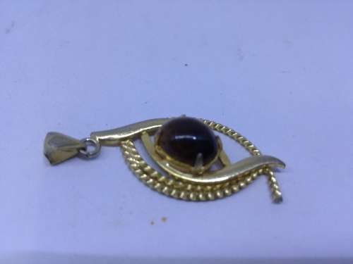 Semi precious stone pendant