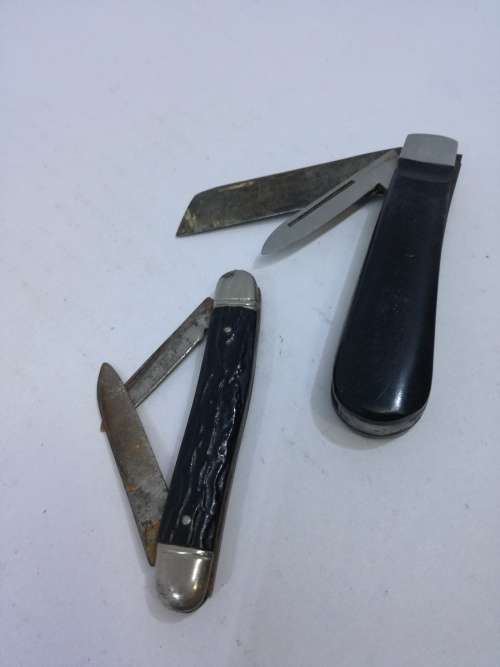 Two old pocket knifes