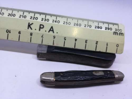 Two old pocket knifes