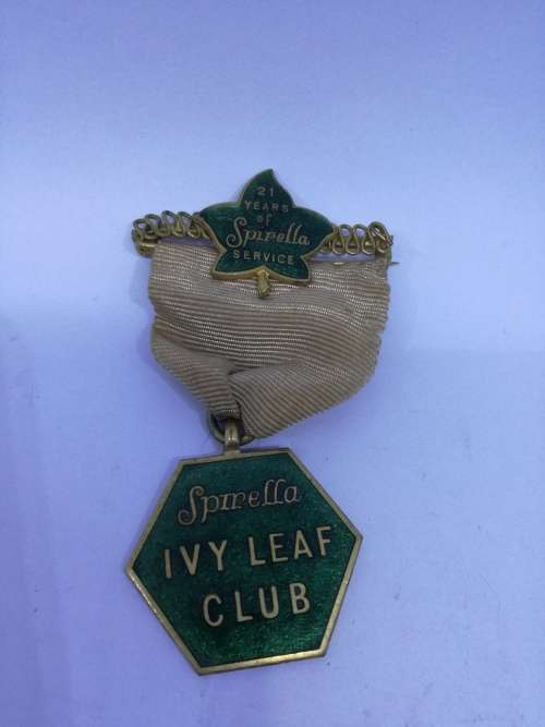 The Spirella Corset Co, enamel Ivy Leaf Club 21 Years Service badge