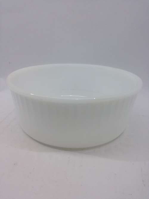 Stunning vintage milk glass mixing bowl