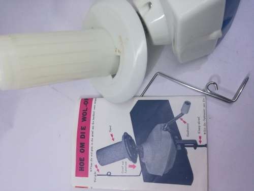 EMPISAL WHISK WOOL WINDER IN BOX