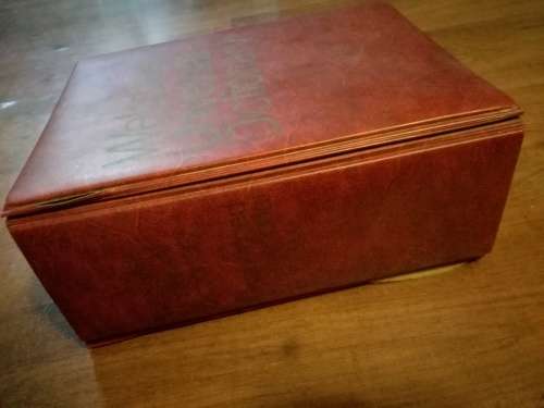 VINTAGE c1968 WEBSTER UNIVERSAL DICTIONARY - INTERNATIONAL EDITION - RARE