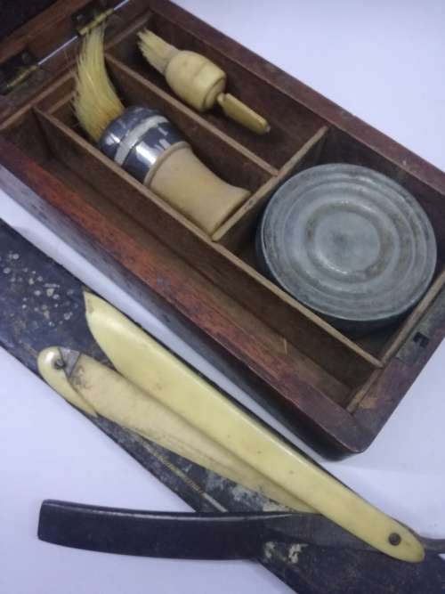 Antique cut throat razor set  The army & navy razors Universally approved warranted cast steel blade