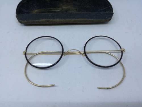 Windsor USA vintage reading glasses in box