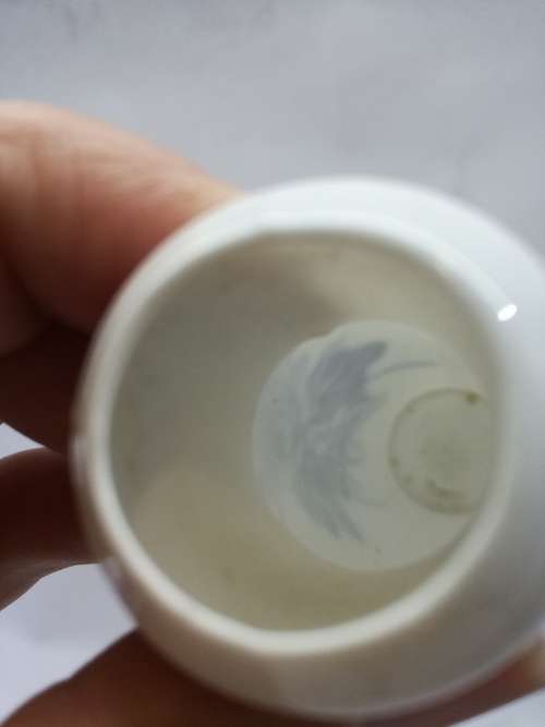 Paper-thin porcelain vases