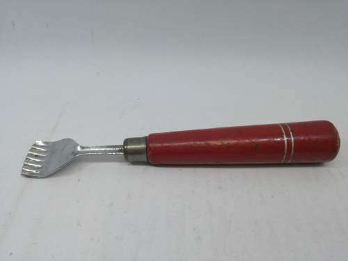 Vintage Retro Red Nutbrown Butter Curler