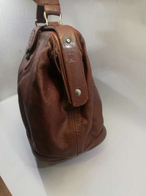 Leather handbag