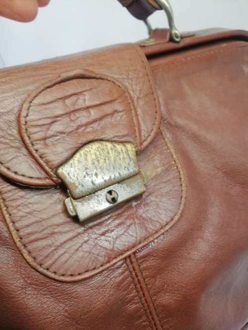 Leather handbag