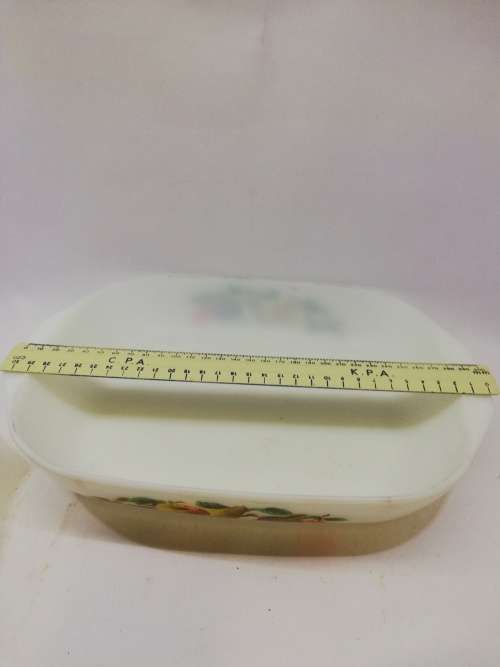 JAJ and Pyrex collection of 4 bowls