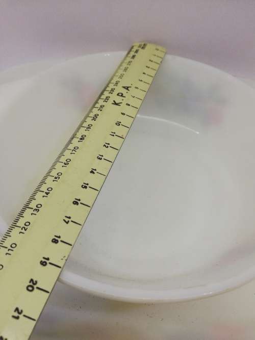 JAJ and Pyrex collection of 4 bowls