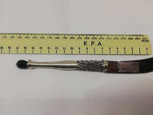 Swarovski crystal detailed spreader