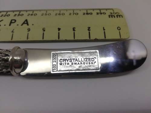 Swarovski crystal detailed spreader